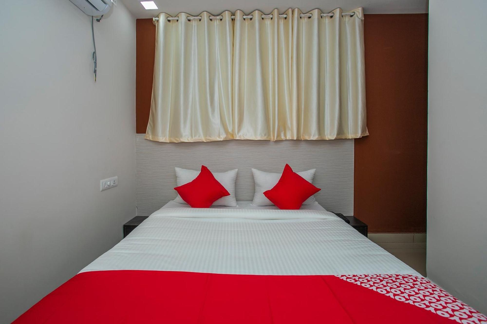 Hotel O Varcity Phi Premium Pavilion ,Above Hdfc Bank ,Near Anjaneya Temple Madiwala, Hosur Main R Bangalore Bagian luar foto
