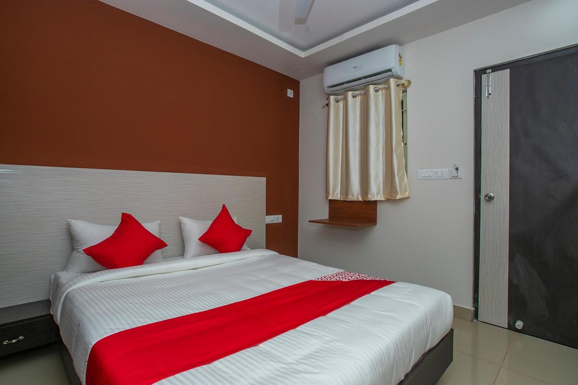Hotel O Varcity Phi Premium Pavilion ,Above Hdfc Bank ,Near Anjaneya Temple Madiwala, Hosur Main R Bangalore Bagian luar foto